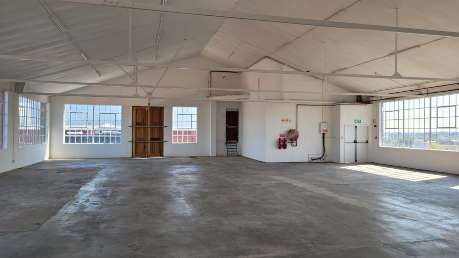 To Let Commercial Property for Rent in Diep River Western Cape